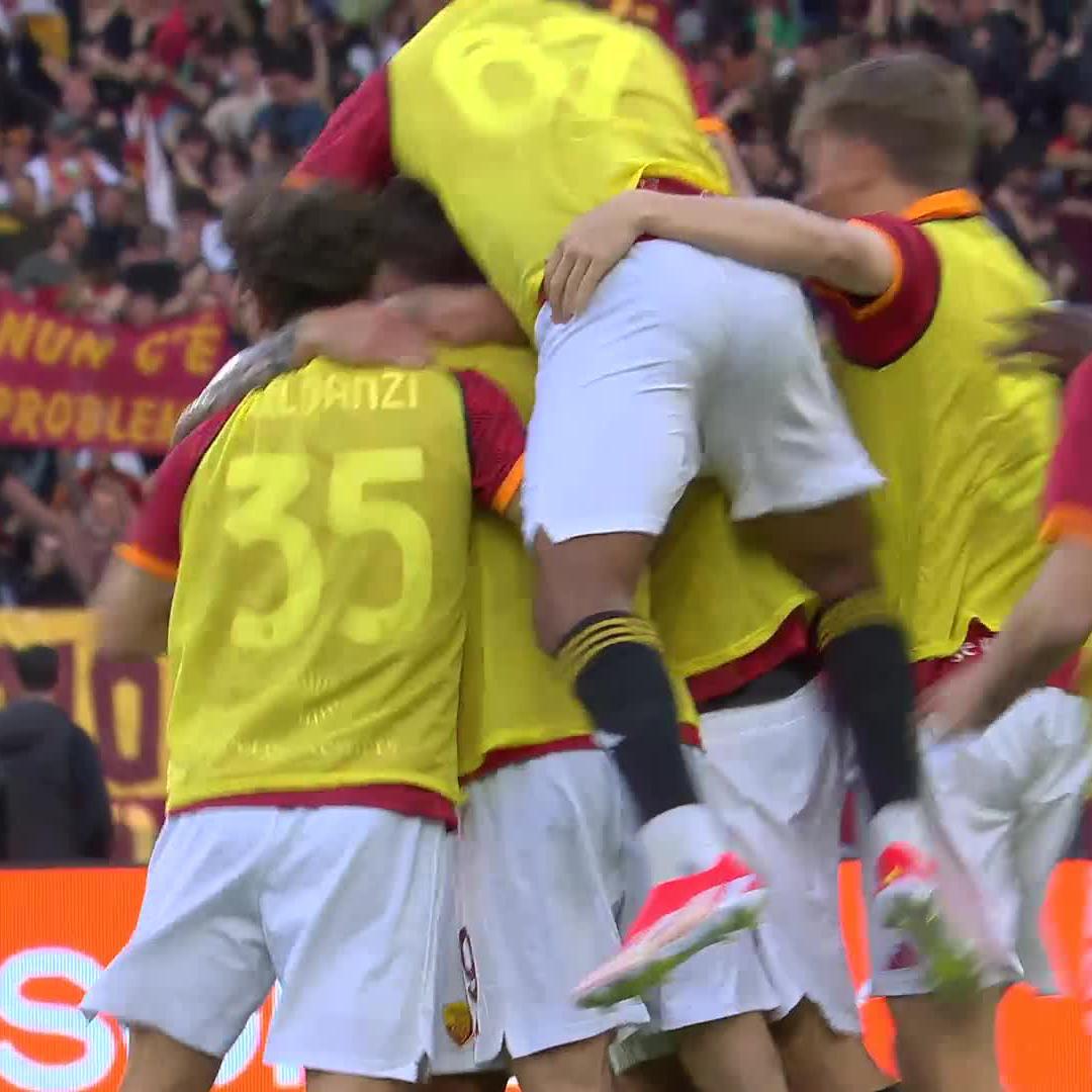 Mancini's header and the full Giallorossi celebration at the Olimpico 💛❤️ #RomaLazio