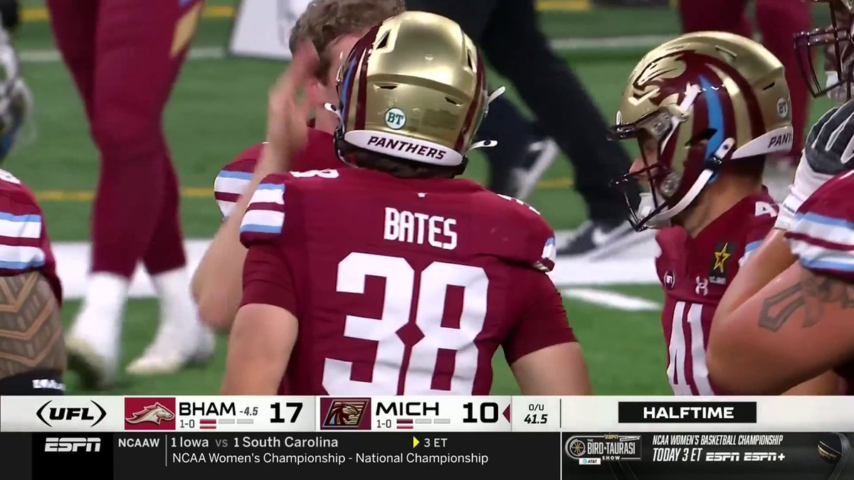 🚨🚨🚨HOLY SHIT🚨🚨🚨 UFL KICKER JAKE BATES JUST HIT A 62-YARD FIELD GOAL, AFTER KICKING A 64 YARD GAME WINNER LAST WEEK. 🤯🤯🤯 HE WILL BE IN THE #NFL NEXT SEASON.