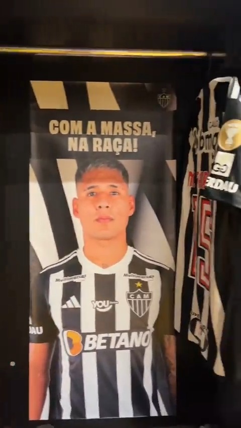 Lutar, lutar, lutar 💪🏼 Vencer, vencer, vencer 💥 Uma vez até morrer 🐔 Ambiente de final no nosso vestiário! 🏴🏳️