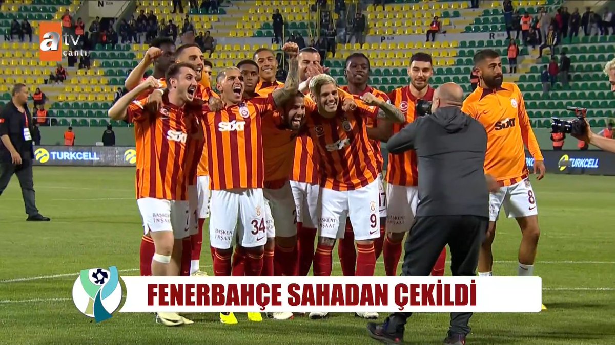 Fenerbahçe sahadan çekildi! #GSvFB #Galatasaray #Fenerbahçe #TurkcellSüperKupa #SüperKupa İzlemek için 👉