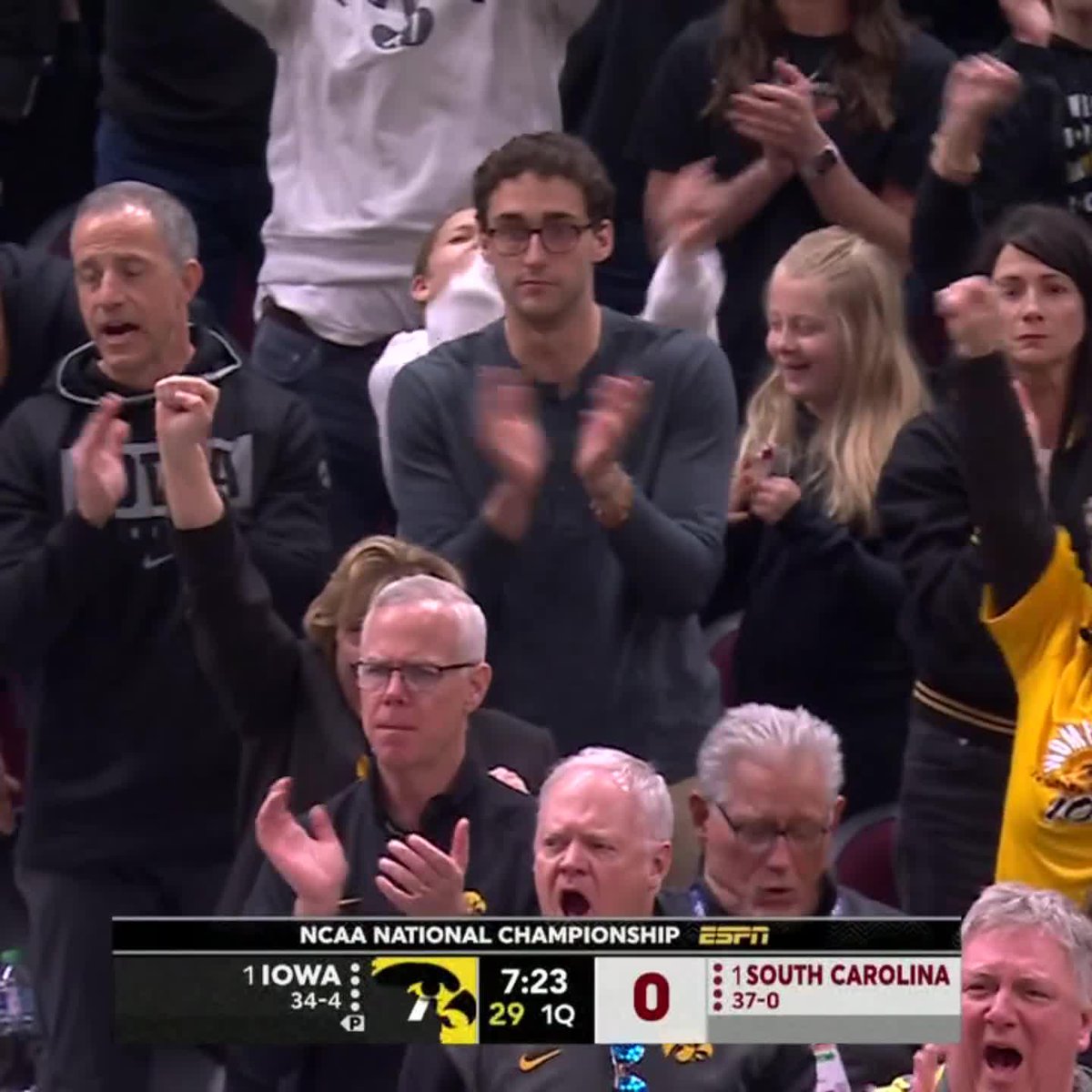 IOWA 10-0 RUN TO START THE 1ST 🔥