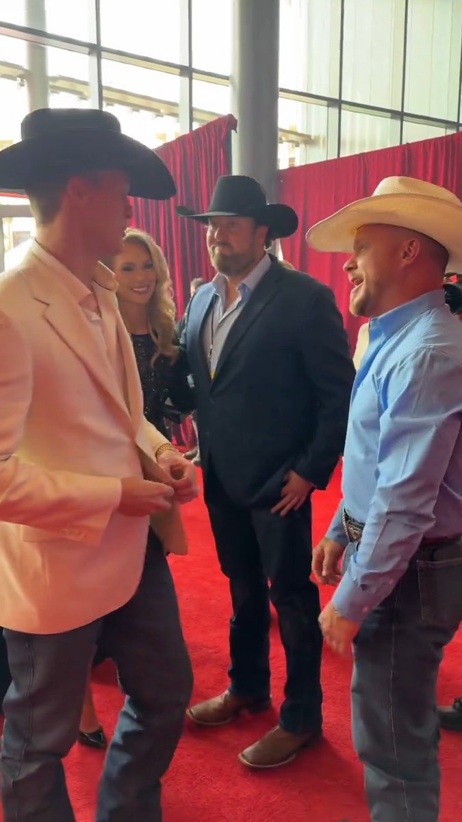 No better way to kick off the night than a hug between Cody Johnson &amp; Parker McCollum! Don't miss either of their performances TONIGHT at the #CMTAwards LIVE on CBS at 7/8c 🎤