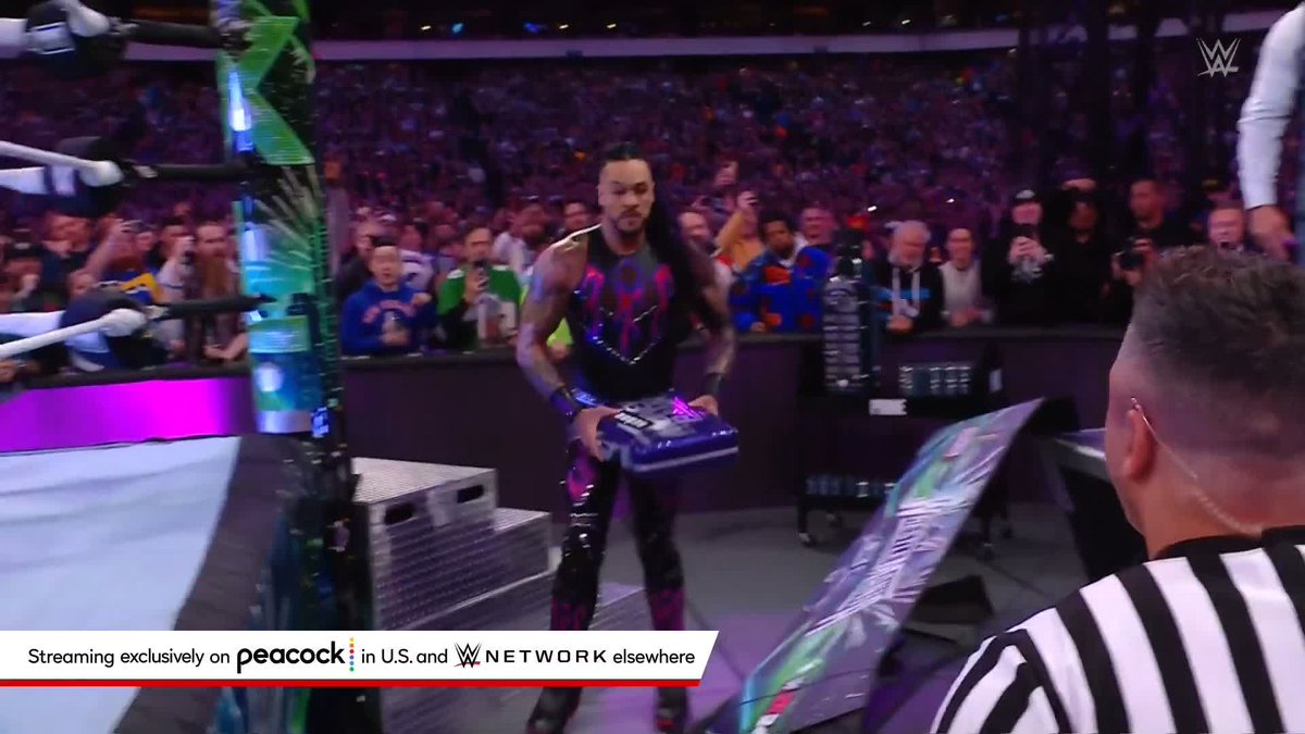 SEÑOR WORLD HEAVYWEIGHT CHAMPION!!! #WrestleMania