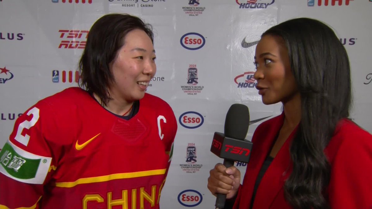 Scoreless after 20 minutes of play. Baiwei Yu is happy with her teams performance! 👍🍓 #CHNDEN #WomensWorlds