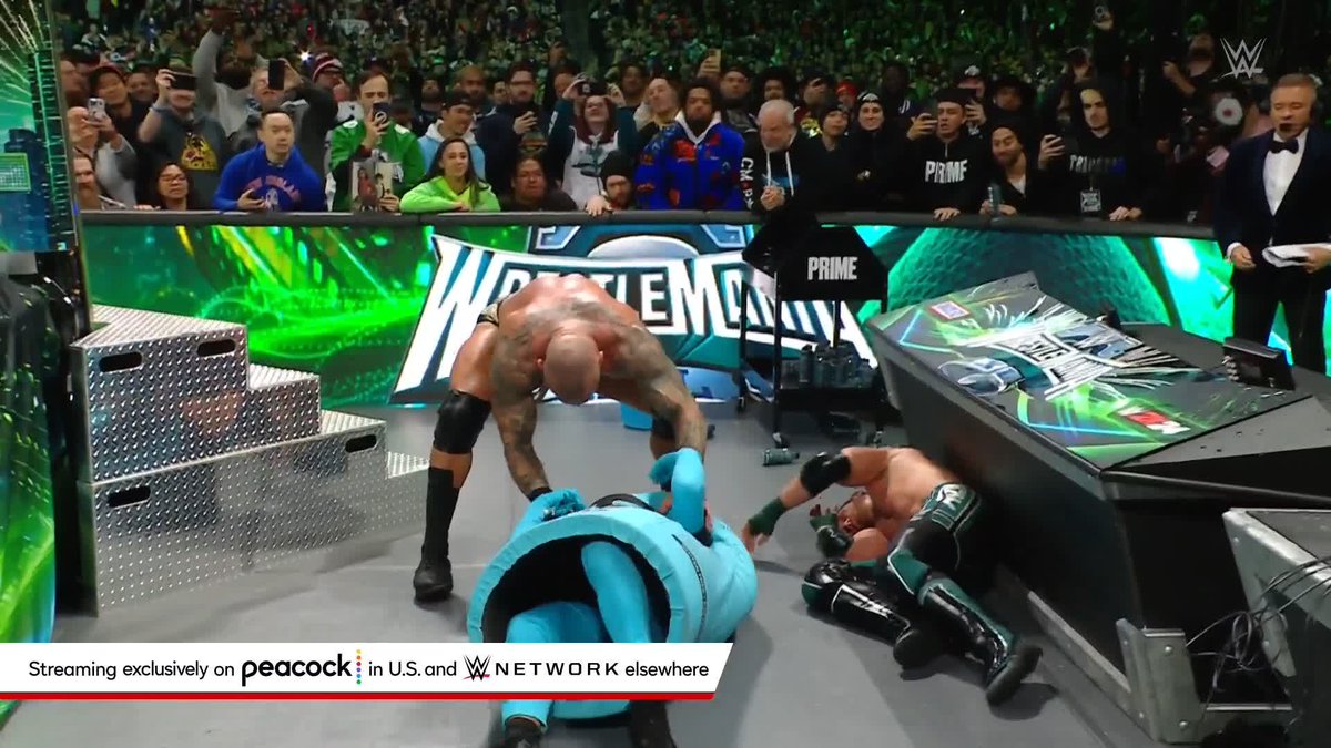 SPEED JUST GOT RKO’D BY RANDY ORTON OMG #WrestleMANia