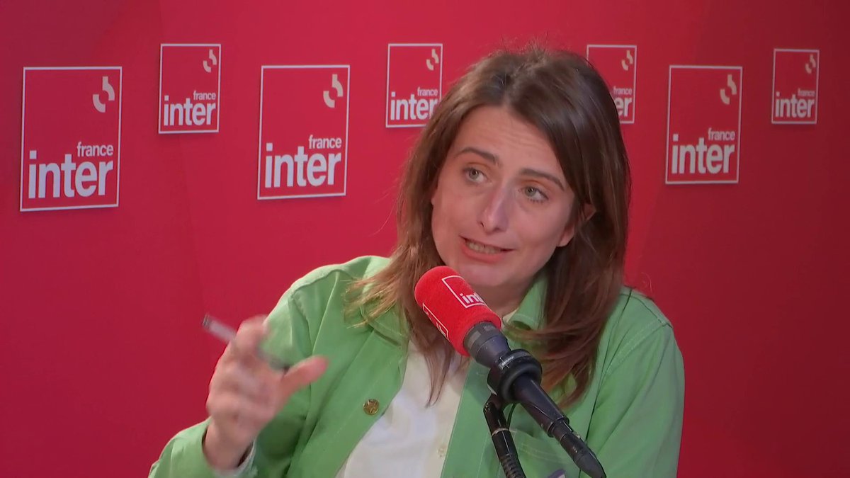 "L'écologie punitive, ce n'est pas la mienne, ce n'est pas la nôtre ! On n'est pas là pour emmerder les gens !" Marine Tondelier critique "l'écologie mal faite, quand elle n'est pas faite par les écologistes". #le710inter