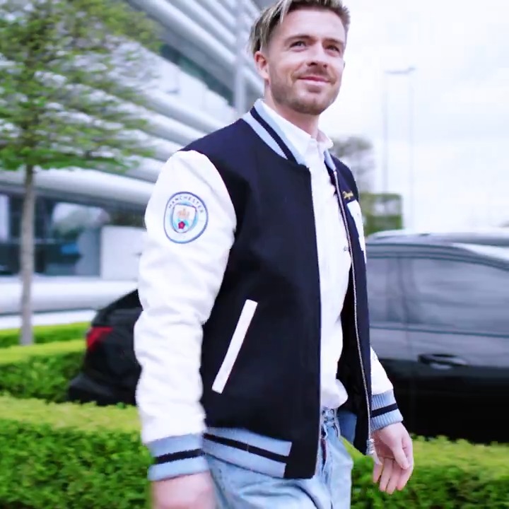 Away days in style! 🇪🇸 🤝 DSQUARED2