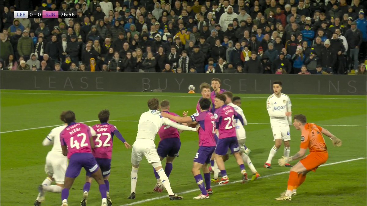 "That is CLEARLY handball... that's RIDICULOUS." Should Leeds have had a penalty here? 👇