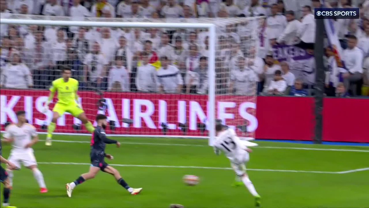 OMG VALVERDE 😲 (via CBS Sports Golazo ⚽️)