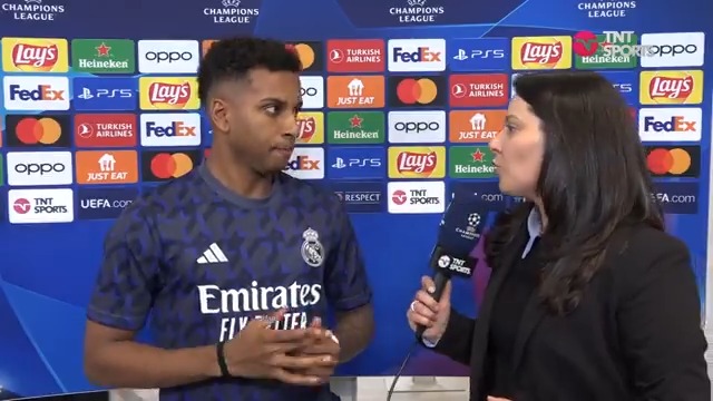 🗣️ Rodrygo Goes: ¿Volvió a celebrar como Cristiano Ronaldo? "Siempre veo sus vídeos, lo miro antes del partido también para inspirarme, él es mi modelo a seguir, es mi héroe." QUÉ GRANDE Rodrygo Goes 🥹🤍