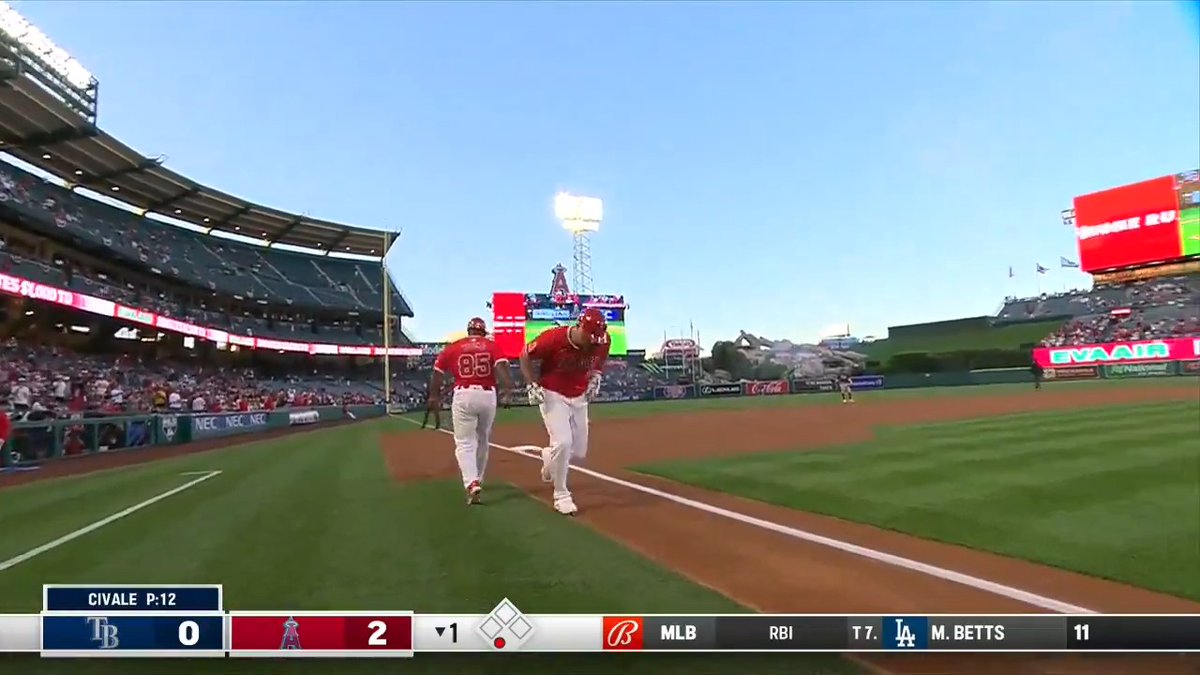 Home run No. 6 on the season for Mike Trout! 🎣