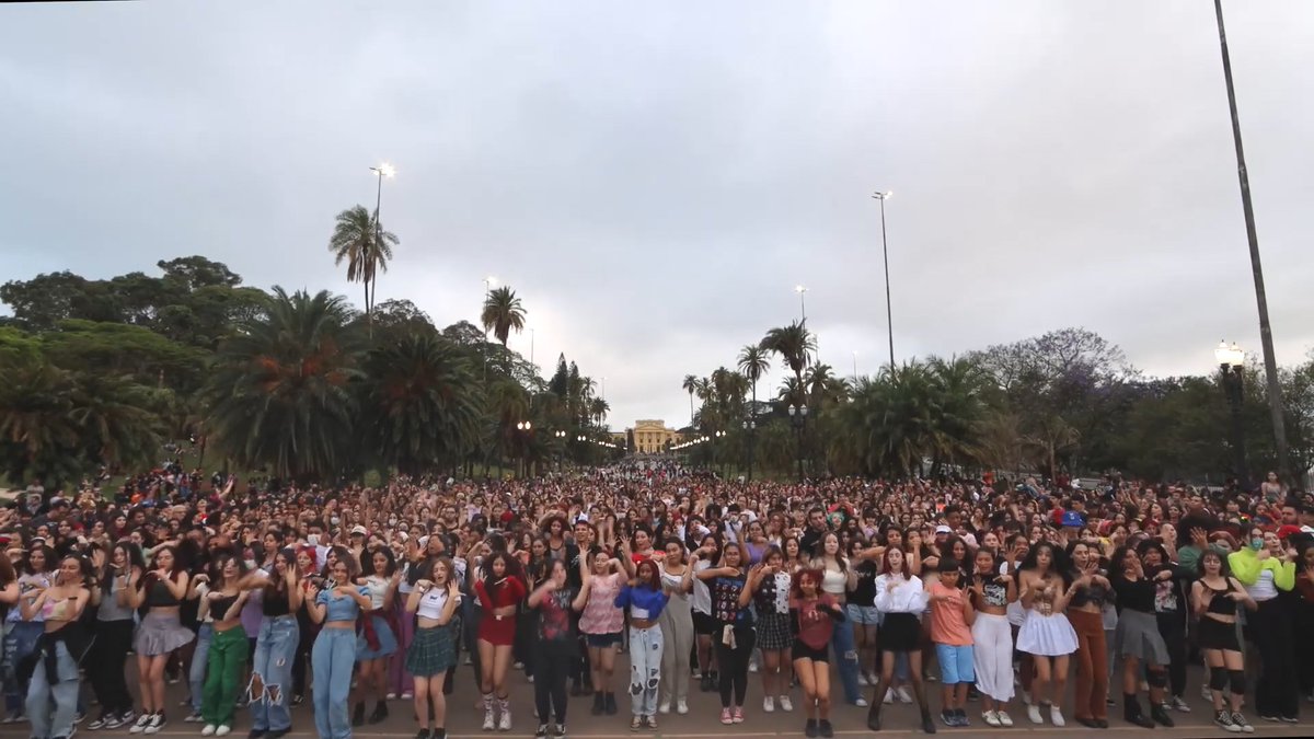 Hundreds of people gathered, dancing to TWICE's Nayeon's 'Pop!' in Brazil.