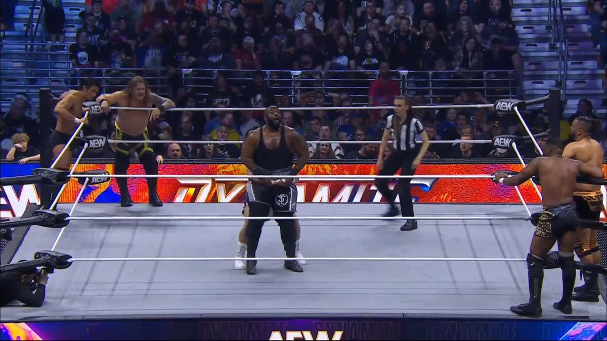 HUGE SUPLEX! Can he get the tag? Watch #AEWDynamite LIVE on TBS! @730Hook | RumbleBadManRumble | @IamJericho | 柴田勝頼 / Katsuyori Shibata
