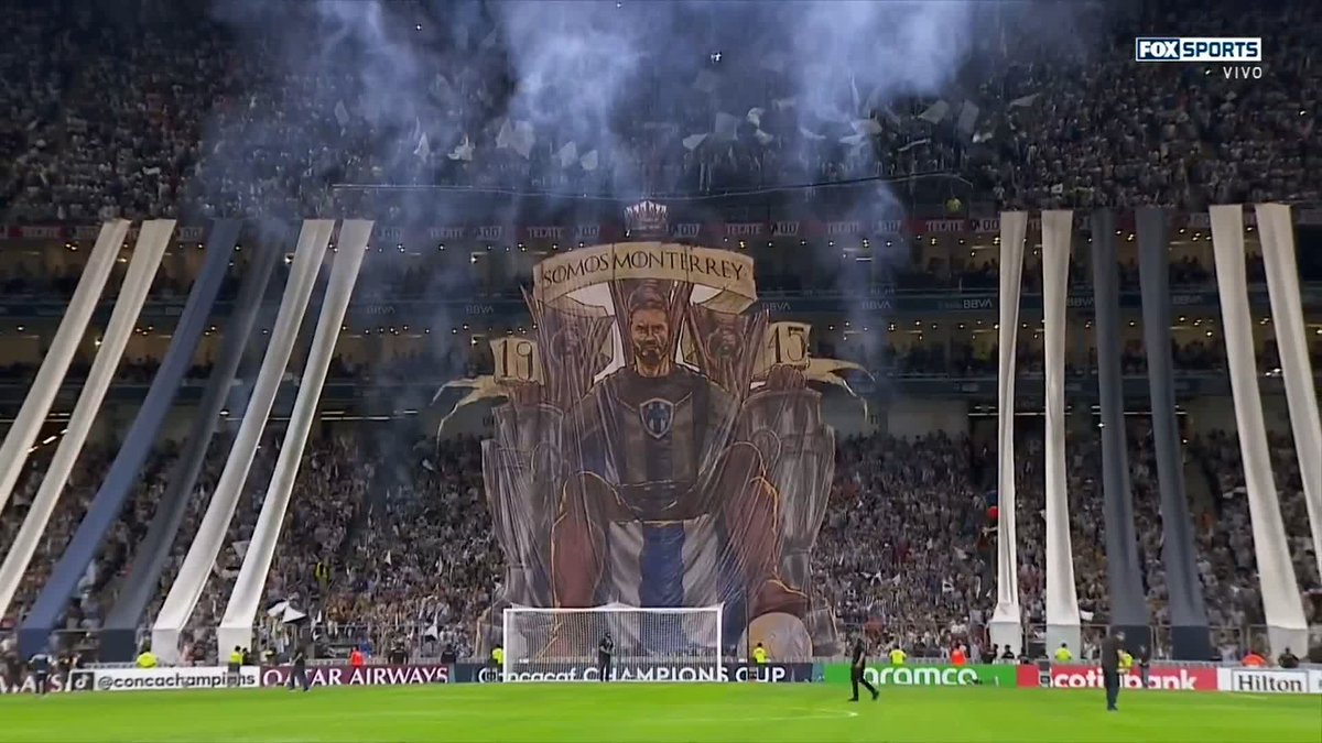 "SOMOS MONTERREY" 💪🔝 Al puro estilo de Game of Thrones el tifo especial de Rayados que también hubo show de fuegos artificiales 'King in the North' 🛡⚔ #CampeonesConcacafxFSMX