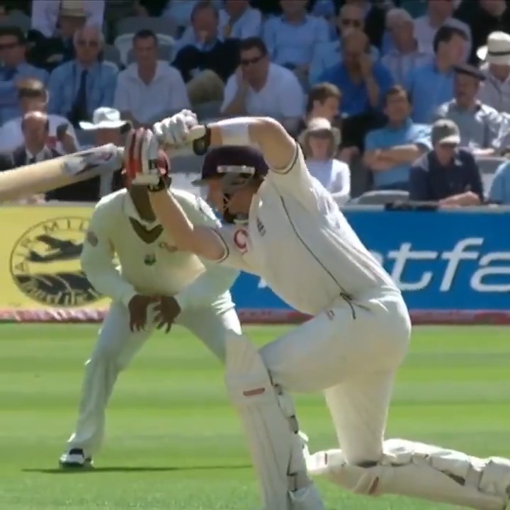 Sit back and watch an England Cricket display some wonderful cover drives 👇 🥳 Happy Birthday, Ian Bell MBE. #LoveLords