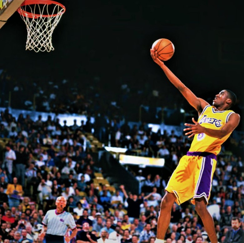 27 years ago today, Eddie Jones pulled off one of the sickest finger rolls ever!