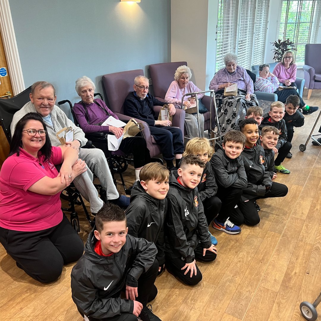 🤍 'Love from #SAFC U9s...' A heartwarming afternoon with the residents of Bryony Park. Well done, Lads! 🫶
