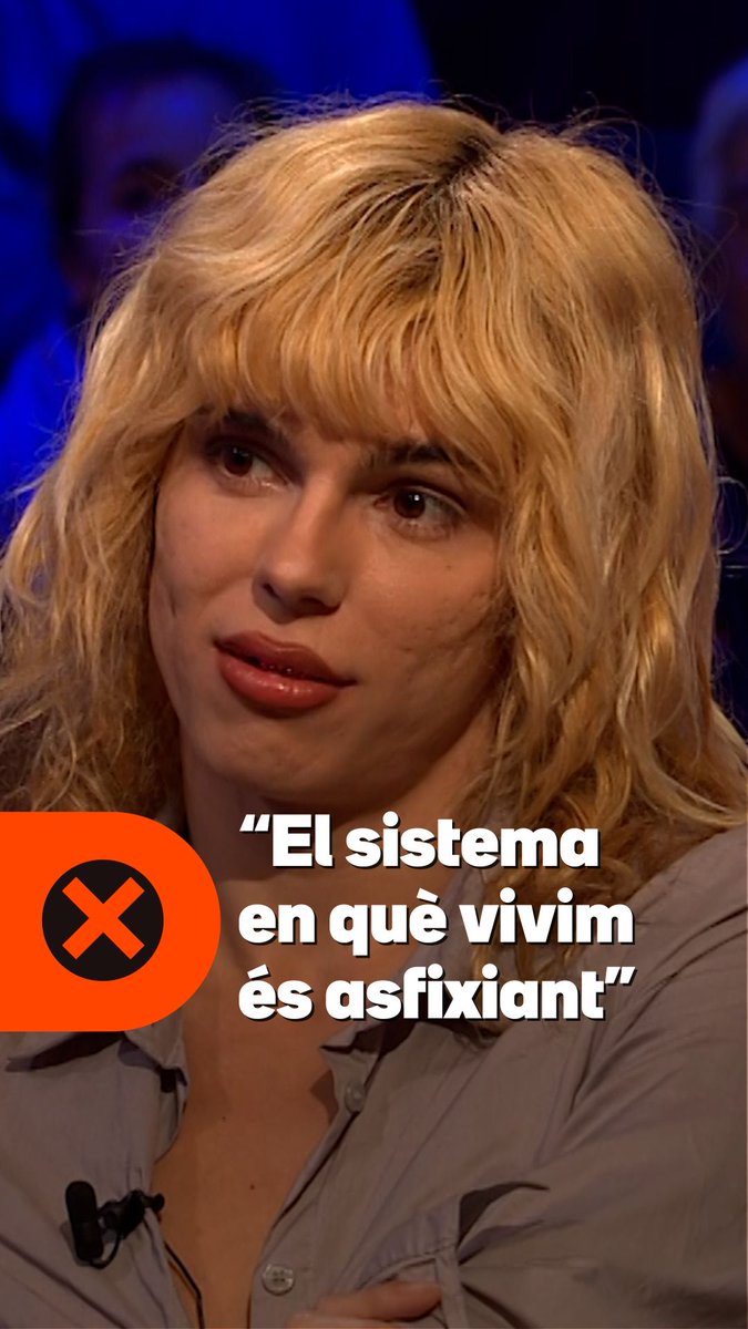 📢 Samantha Hudson: “El sistema en què vivim és asfixiant, ens enfrontem cada dia a una sobrecàrrega d’estímuls i d’informació que és insostenible” Una reflexió sobre la societat actual i com l'afronten els joves per tirar endavant ❌ #Col·lapse3Cat