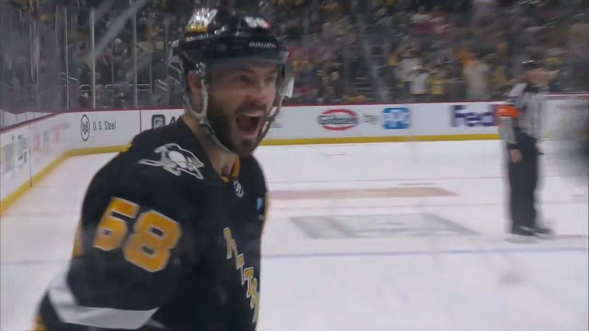 With this goal, Kris Letang reaches 50 points (10G-40A) for the seventh time in his career. He ties Hall-of-Famer Ron Francis for the sixth-most 50-point seasons in Penguins’ history.