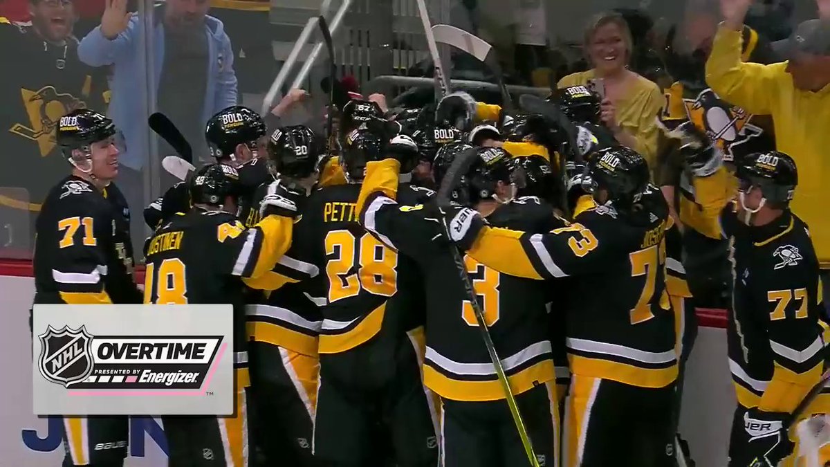 ERIK KARLSSON KEEPS PITTSBURGH'S PLAYOFF HOPES ALIVE! 🙌 His Energizer OT winner gives the Pittsburgh Penguins a HUGE two points!