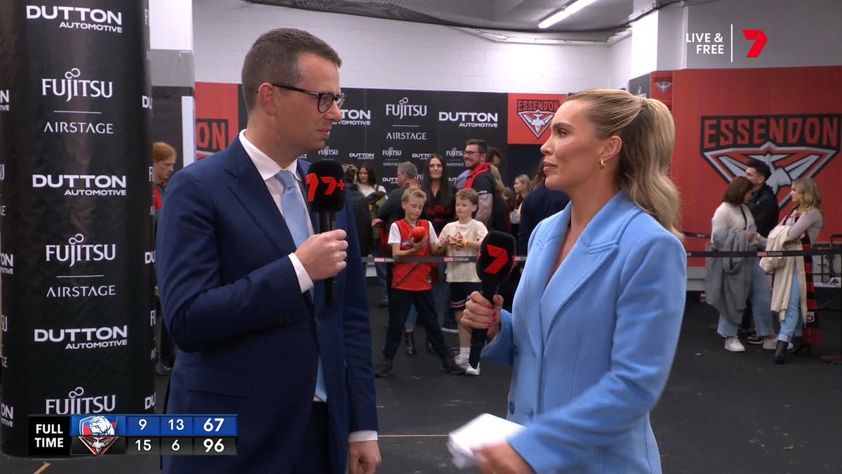 "(Liberatore) said it was an ankle tweak and he lost balance." - Mitch Cleary on word out of the Bulldogs camp #AFLDogsDons
