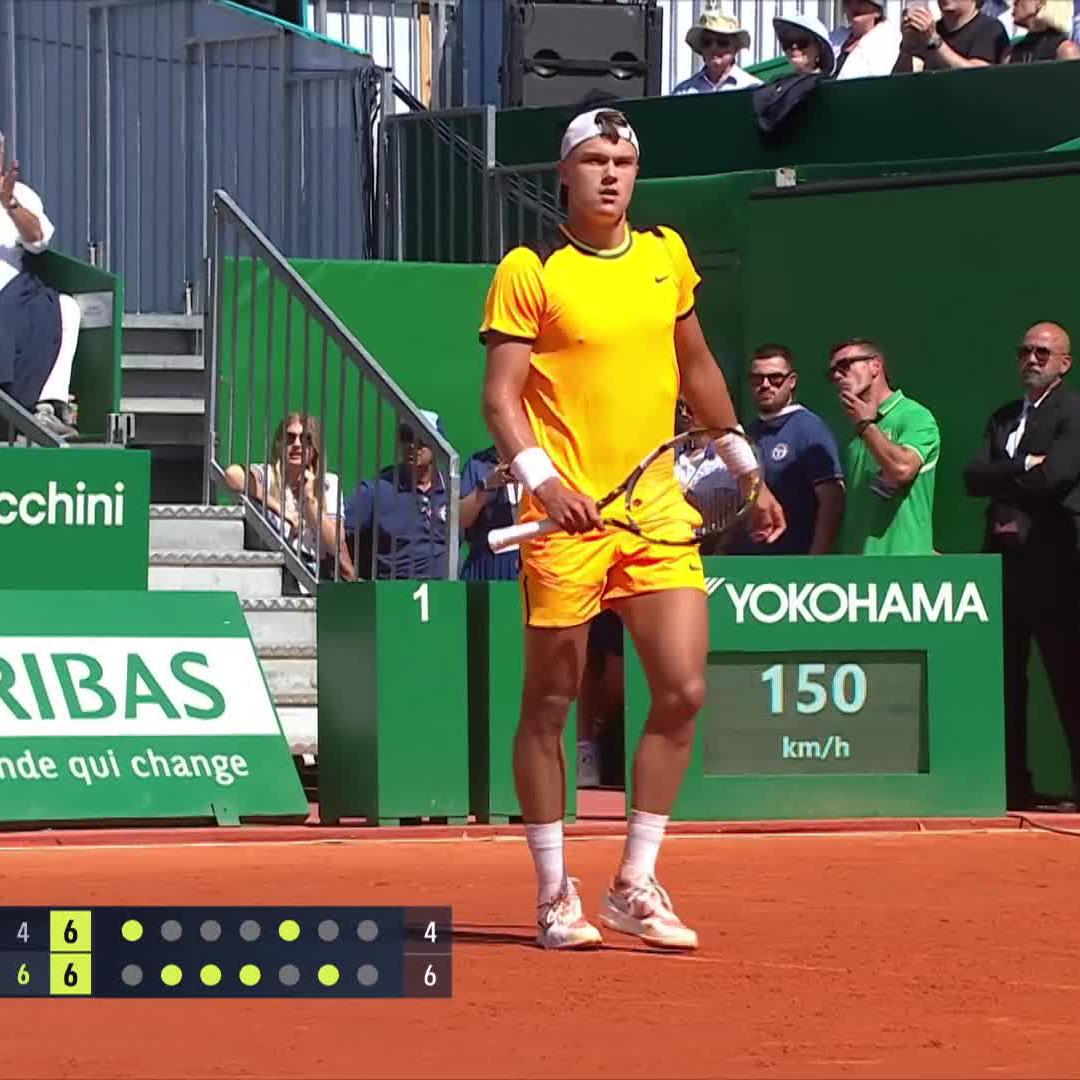 This is how Holger Rune saved one of the match points against Jannik Sinner. Booming forehand cross court winner. No fear, just tennis.