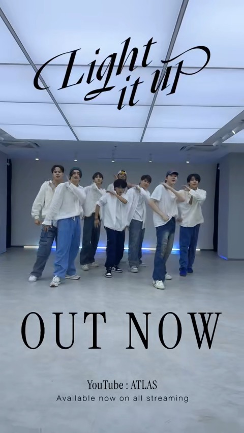 ATLAS and DOS (Choreographer) #LightitupChallenge OUT NOW ATLAS - Light it up New Single by CREWAVE Production YouTube : ATLAS #AtlasLightitup #Lightitup #ATLAS_th #ATLASth #XOXOentertainment #TPOP