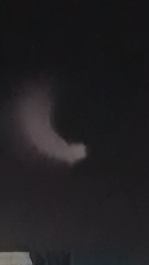 Reports of an unidentified object in the sky, visible from parts of Iran and Iraq