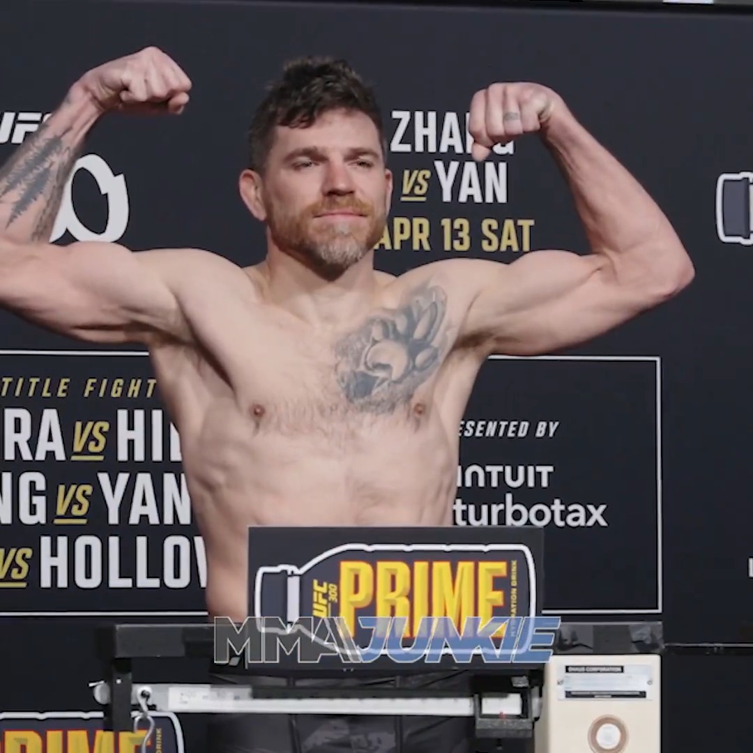 Bruce Buffer won't do it, so Jon Anik gave Jim "F*cking" Miller the introduction he deserves at #UFC300 weigh-ins. 👏