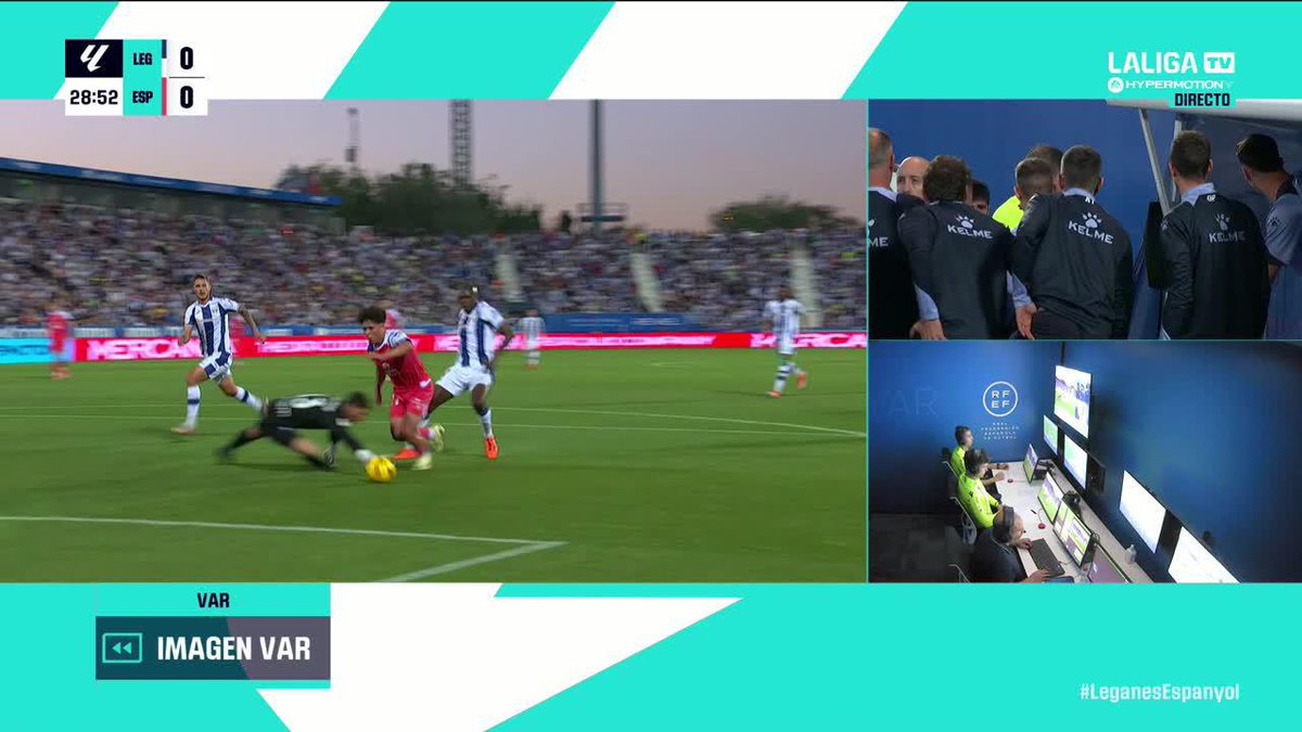 2⃣⚽ ¡El #LeganésEspanyol de #LaLigaHypermotion! ⏱️ Min. 40 ⚔️ C.D. Leganés 0🆚0 RCD Espanyol de Barcelona 👀 El colegiado no pita penalti en esta acción de Diego Conde sobre Nico Melamed