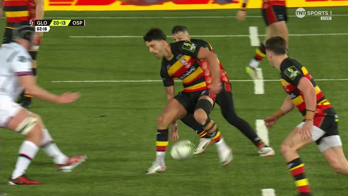 Wizardry from Adam Hastings 🪄 📺 TNT Sports discovery+ UK #ChallengeCupRugby | #GLOvOSP