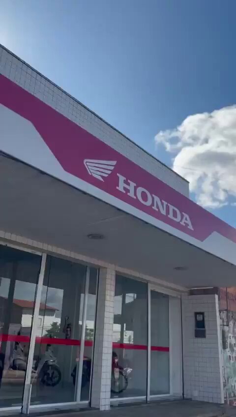 “Moto” Por lo que le pasó a este hombre cuando sacó su moto nueva del concesionario.
