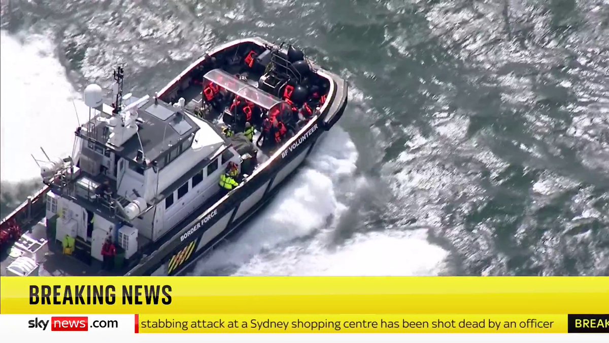 BREAKING: Pictures from near Dover show people being brought to shore by UK Border Force. 📺 Sky 501, Virgin 602, Freeview 233 and YouTube
