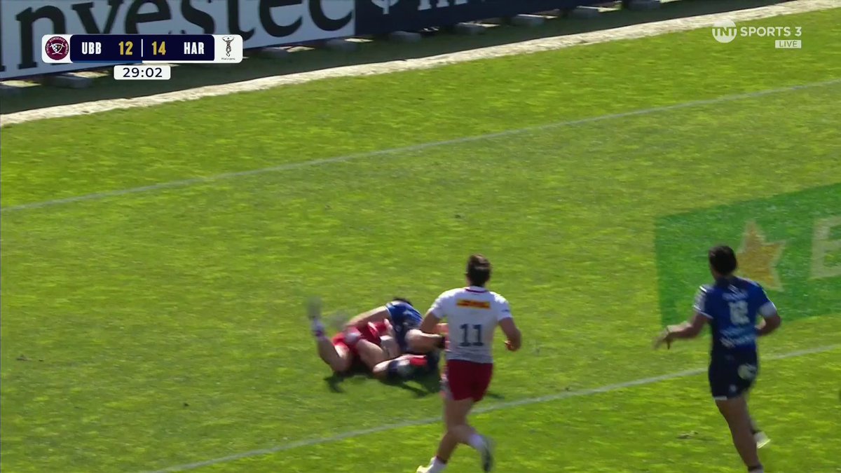 ABSOLUTELY SENSATIONAL 🤯 Incredible try from Will Porter with a CHIP keeping Harlequins 🃏 in the lead 👀🏉 #BORvHAR | #InvestecChampionsCup