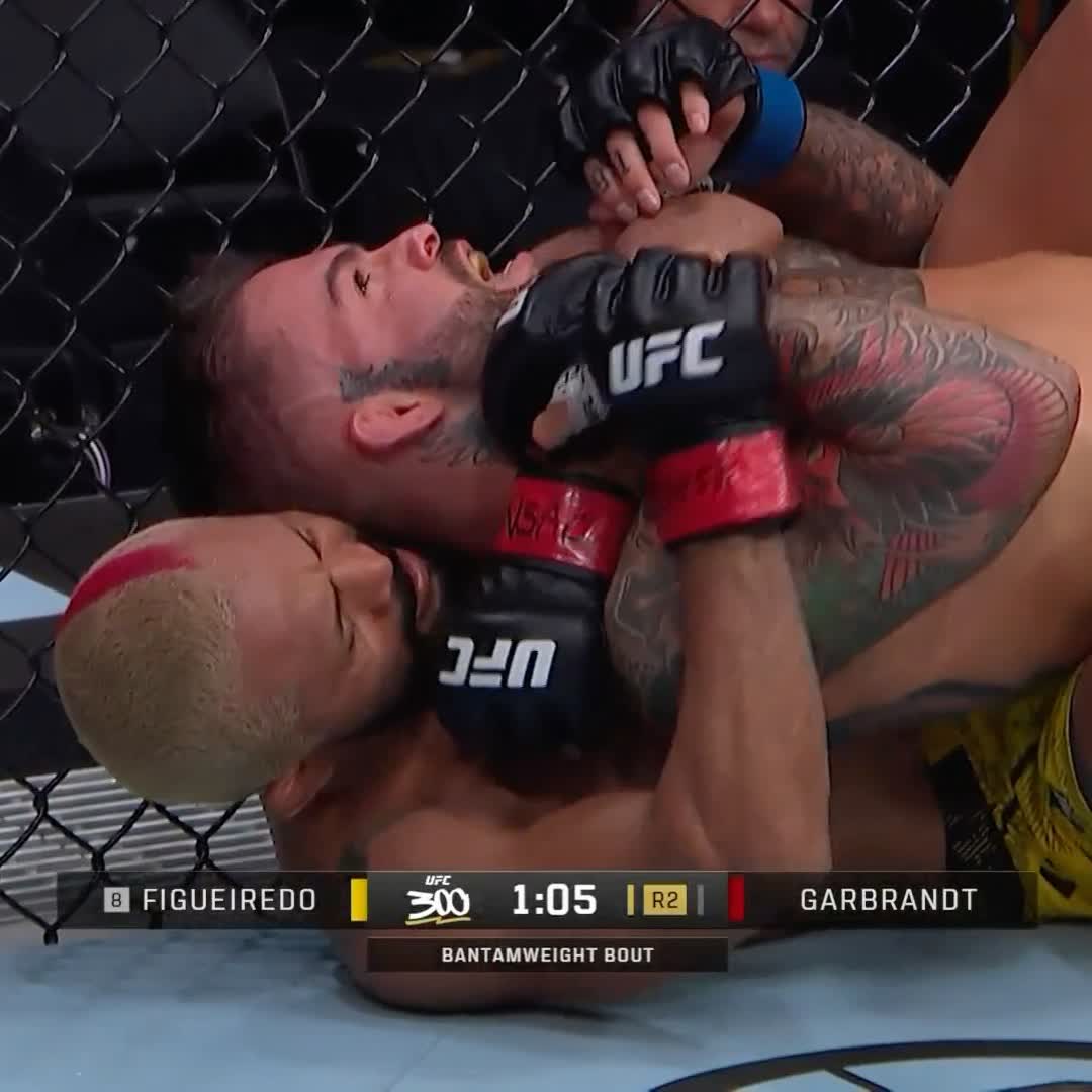 INCREIBLEEE❗️Deiveson lo somete en el segundo round con una impresionante finalización #UFC300