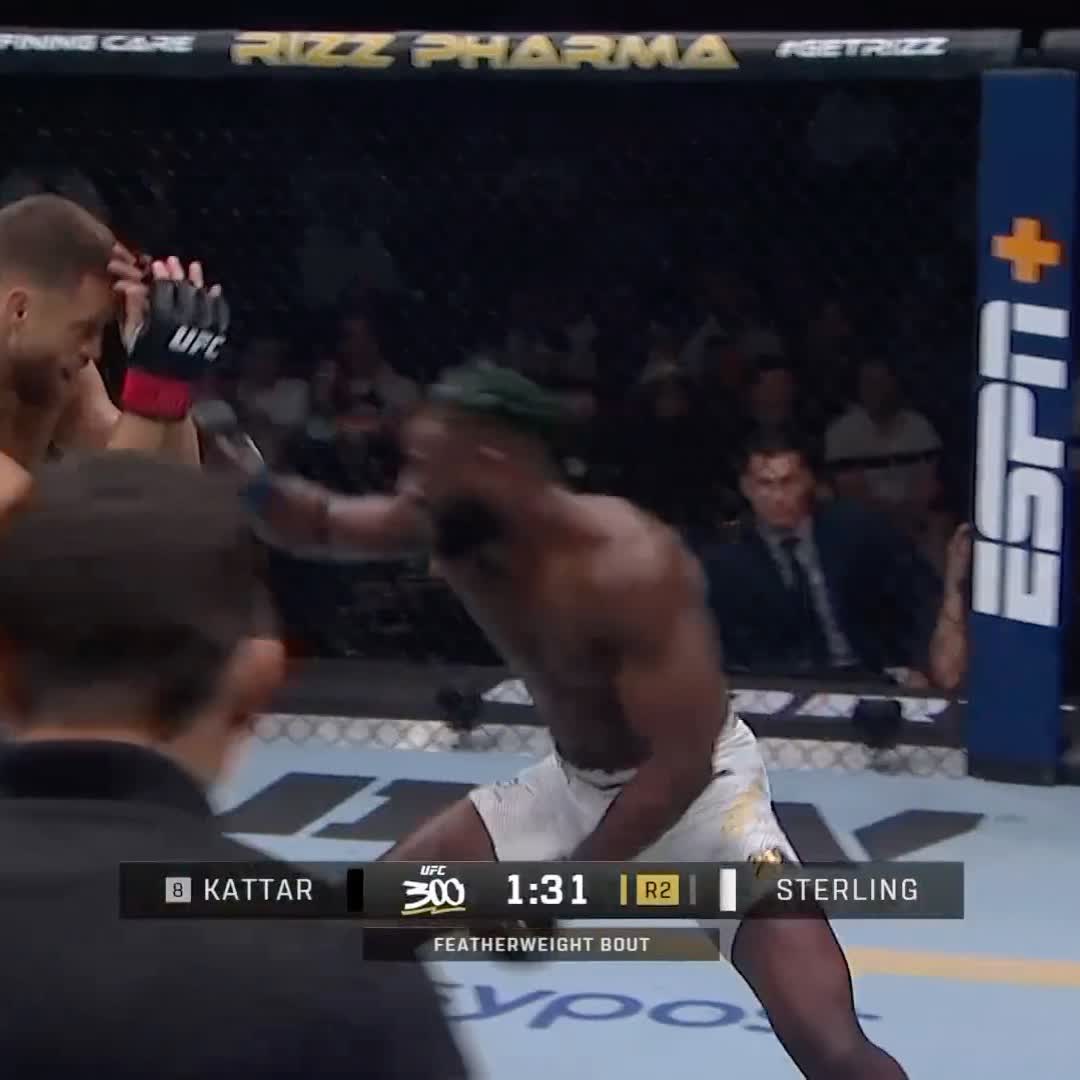 La especialidad de la casa para Aljamain Sterling #UFC300