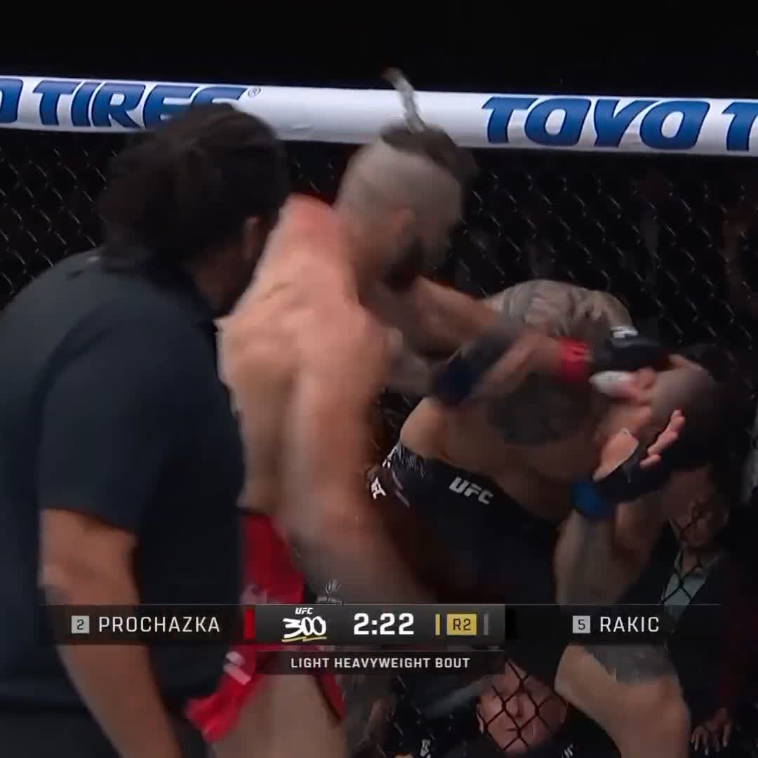 JIRI PROCHAZKA WINS AN ABSOLUTELY WILD ONE! 🤯 There's only ONE 🇨🇿 @Jiri_BJP ladies and gentlemen! WOW! #UFC300