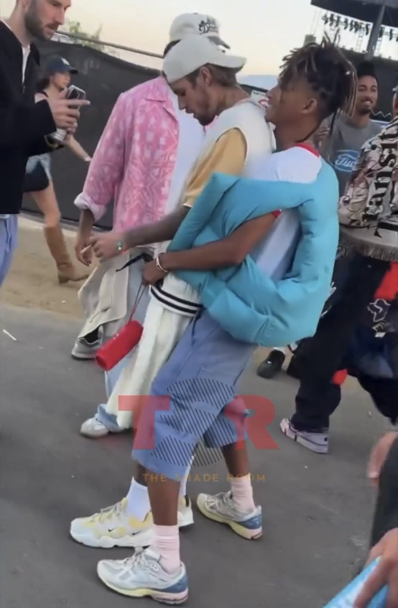Justin Bieber & Jaden Smith seen being intimate at Coachella.