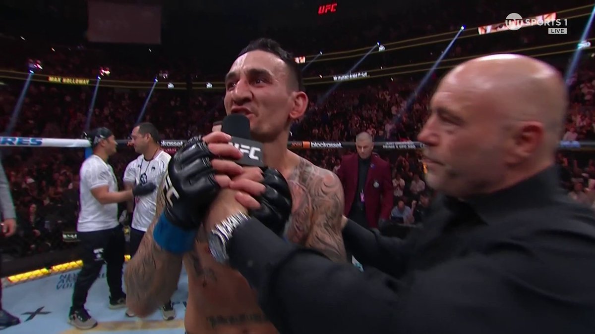 Max Holloway’s Octagon interview🔥: “I’M HIM, I’M HIM” #UFC300