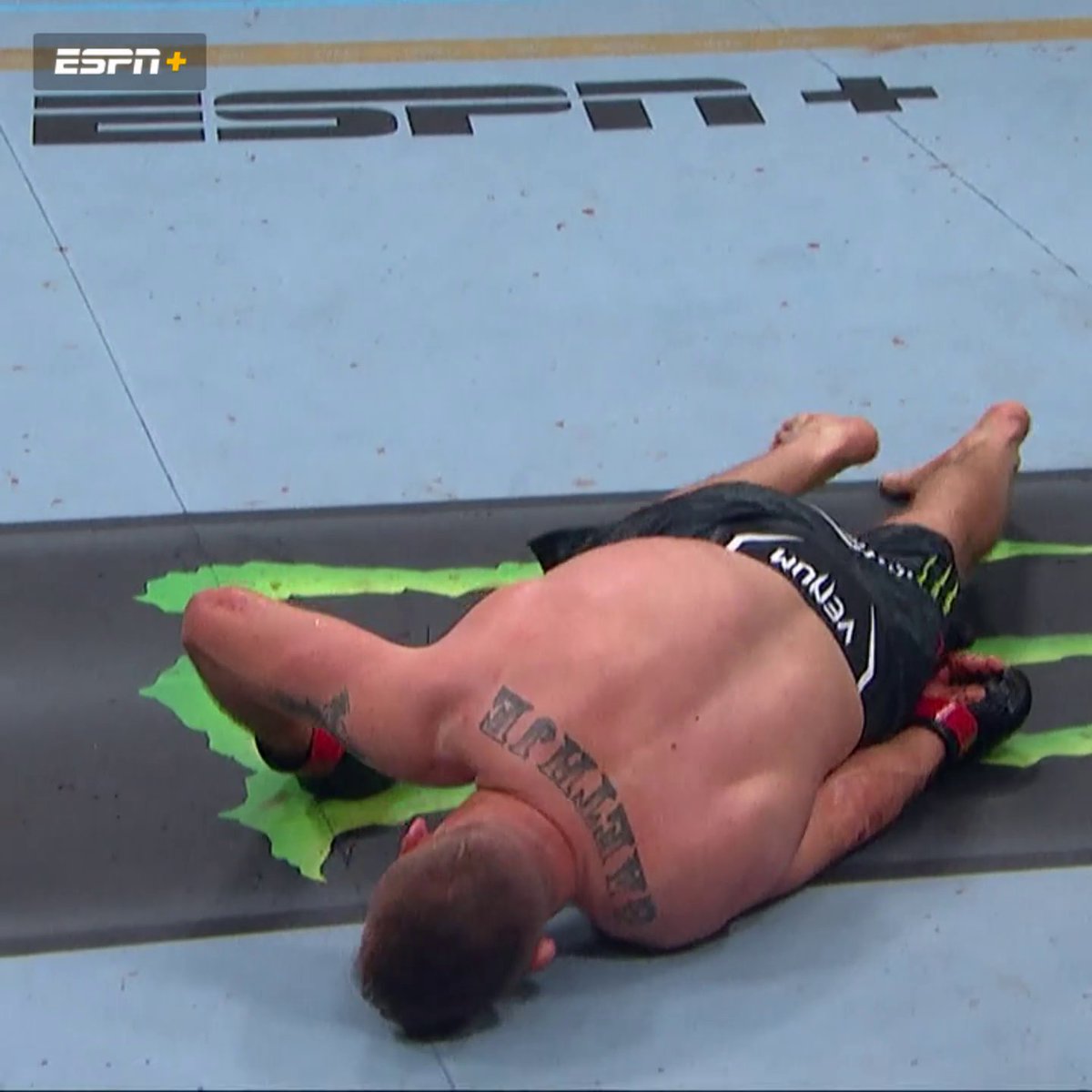 MAX HOLLOWAY'S KNOCKOUT THAT SHOOK THE SPORTS WORLD 😱 #UFC300