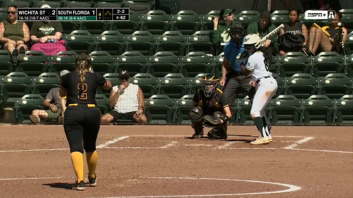 Move over! There's a new DB in Tampa and her name is DaNia Brooks! 📺 #HornsUp🤘