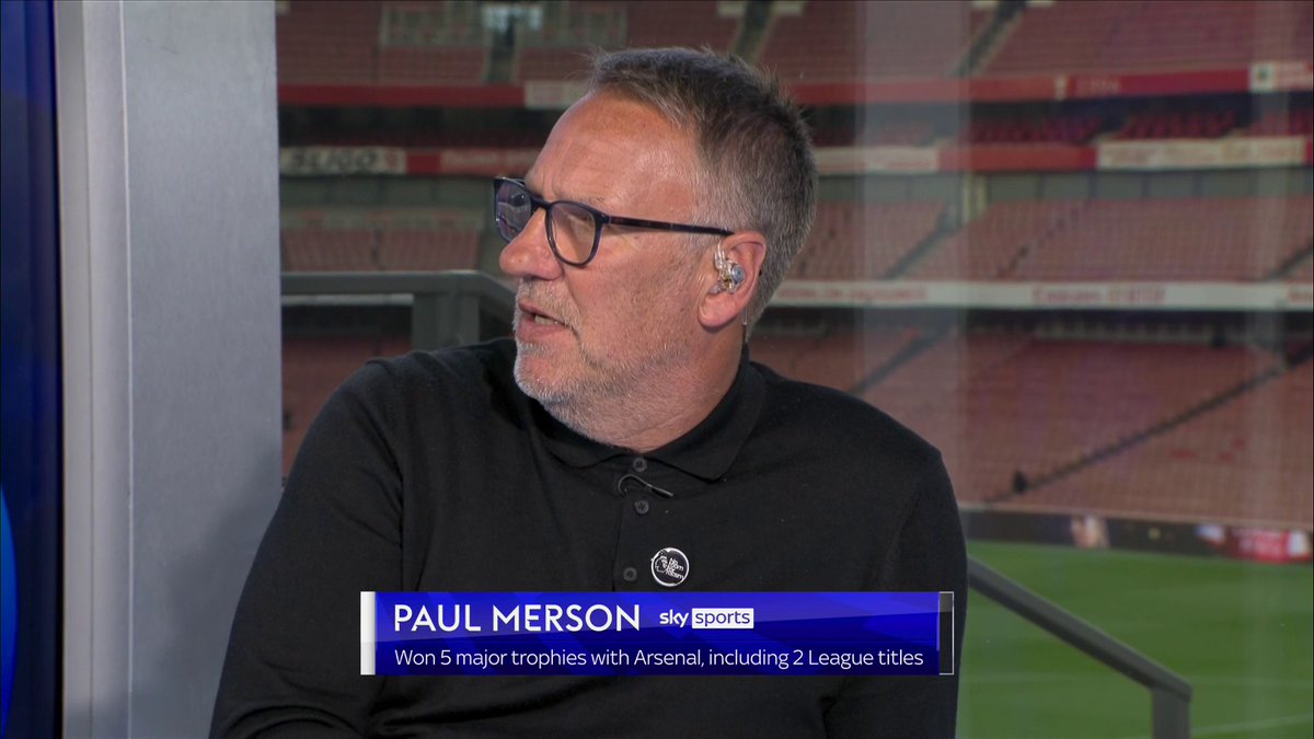"They're chasing the best team in the world" 🗣 Paul Merson says Man City will run away with the title 🏆