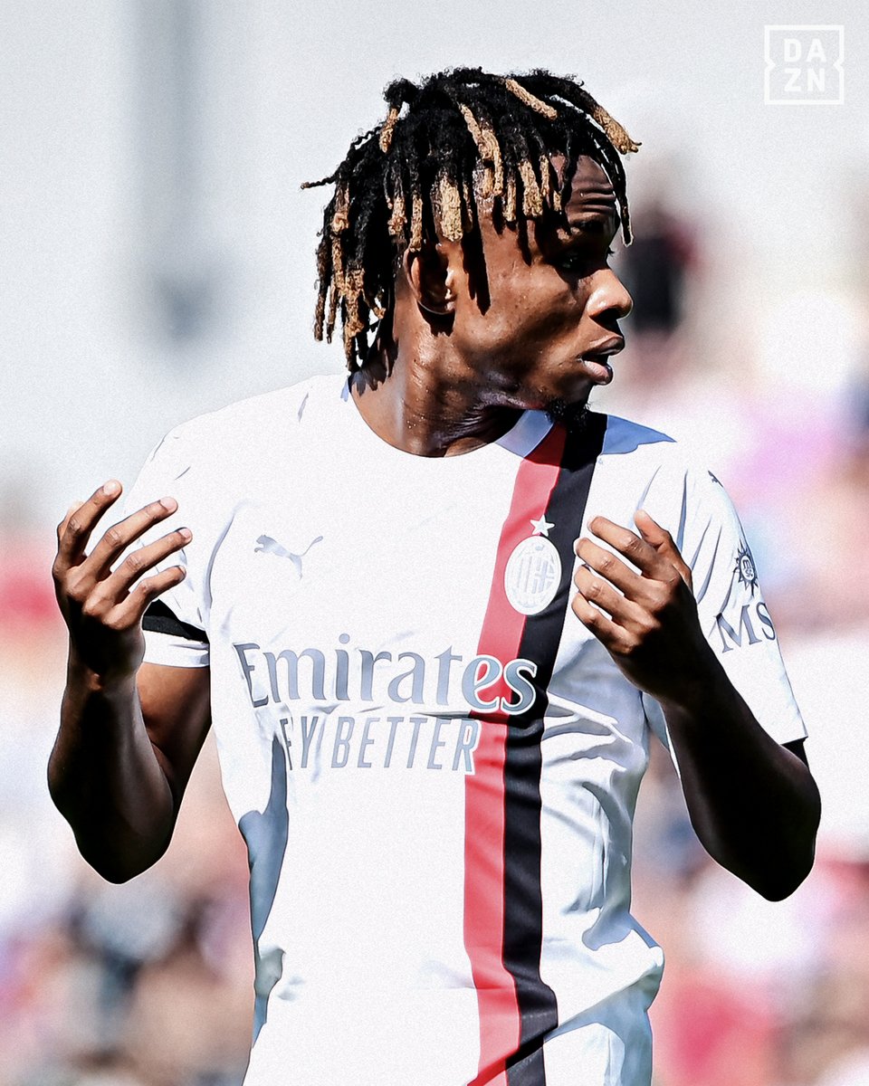 Doppio fuorigioco millimetrico 🔎📏 Chukwueze sfortunato: 😩 #SassuoloMilan #DAZN