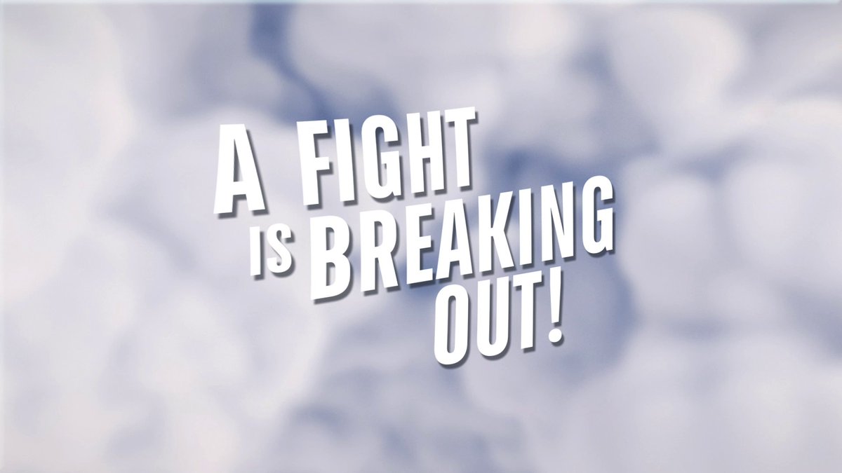 The game has JUST started and a fight has already broken out! 🥊 #MultiVersus NHLonTNT B/R Open Ice