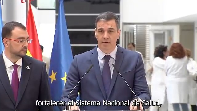 Vamos a ampliar la cartera básica común de servicios del Sistema Nacional de Salud en el cribado neonatal. Una práctica segura que permite diagnosticar y tratar precozmente enfermedades congénitas en recién nacidos. En las próximas semanas aumentaremos las enfermedades detectables de 7 a 11. Y, mañana mismo, el Consejo de Ministros examinará los pasos necesarios para duplicar ese número de aquí al primer trimestre del año próximo. Fortalecer la sanidad pública y ampliar servicios y prestaciones. Ese es el compromiso del Gobierno.