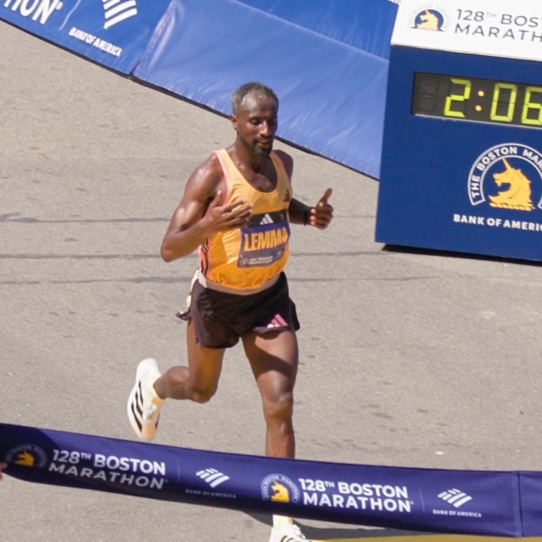 What a moment for Sisay Lemma! From the disappointment of previous Boston marathons to the elation of victory on Boylston. Leading for so long, this was a performance worthy of this great race! Congratulations Champ 🫡