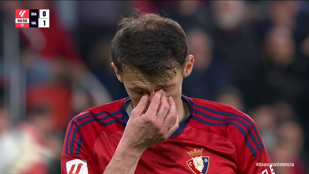 LaLiga'da takımı 1-0 gerideyken son dakikada Osasunalı Budimir'in kaçırdığı bir acayip penaltı.