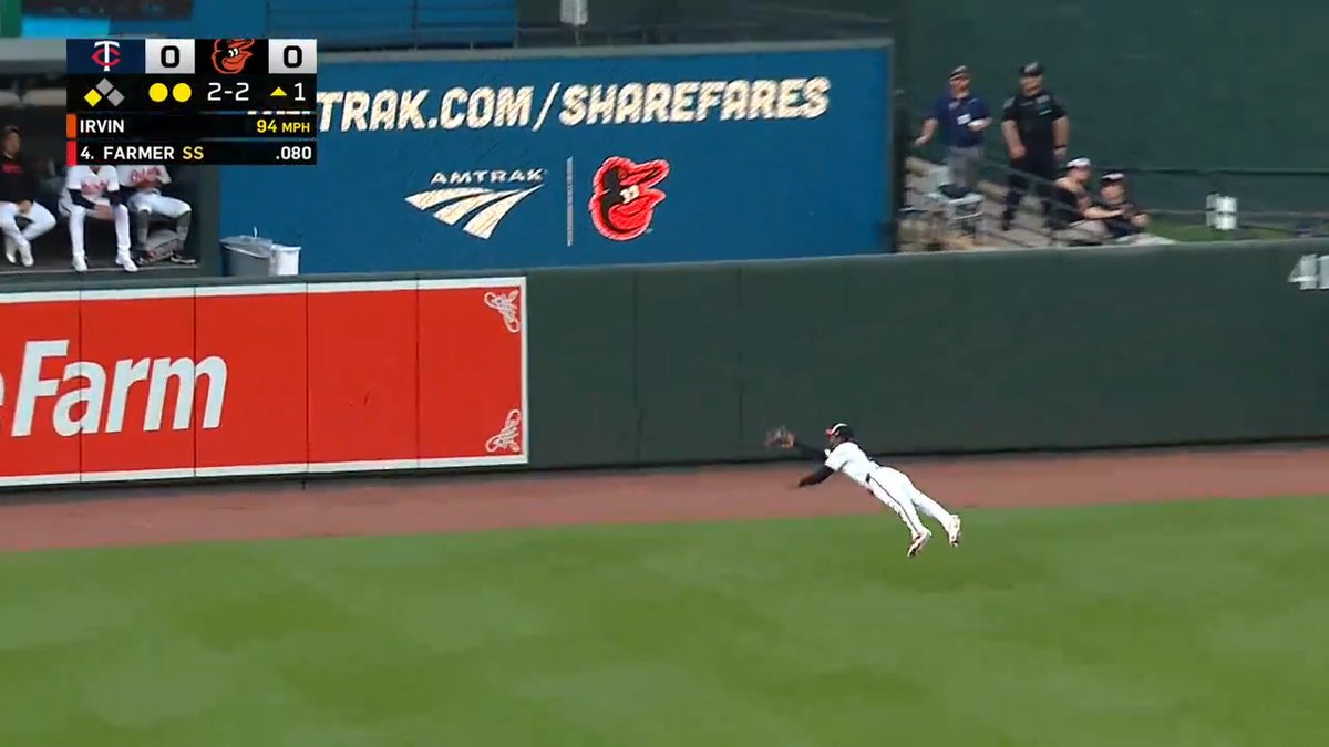 CEDRIC MULLINS, WHAT A CATCH! #Jackie42