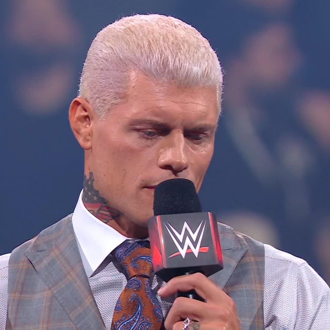 Nailed it. 🇨🇦 #WWERaw