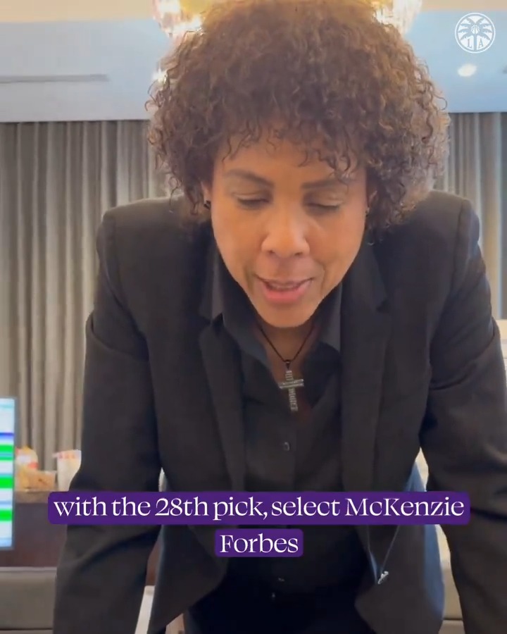 The one, the only Cheryl Miller is the perfect person to announce the 28th pick of the WNBA draft - USC Women's Basketball's own Mckenzie Forbes! #WNBADraft